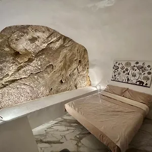 Cave House Mentone
